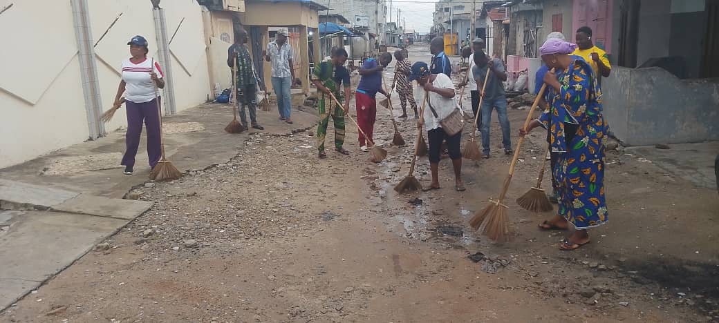 Le Chef du 2ᵉ arrondissement de Cotonou mobilise les populations pour une opération de salubrité